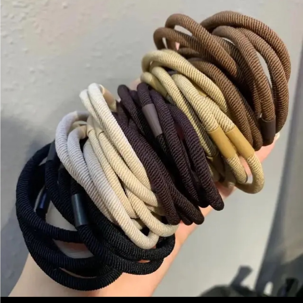 NIB 20pc light/dark Brown Color Twill Elastic Rubber Hair ties